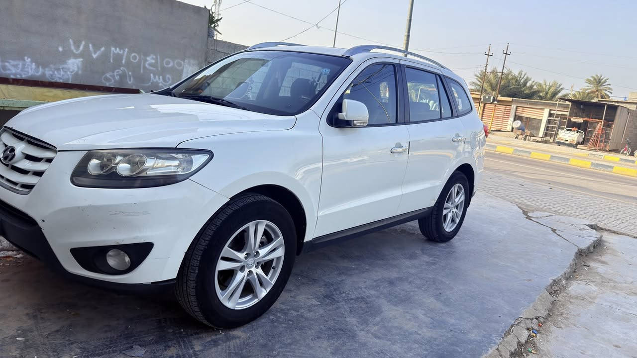 سنتتافي 2011 خليجي محرك 6 سلندر 7 راكب 3 قطع تبريد فتحة بصمة كشن تحكم السيارة ما ناقصها شي بيها طخة بسيطة بالجنطة سونارها موجود رقمها بغداد بأسمي تحويل ثاني يوم مكانها ديالى سعرها 165$ وبيها مجال 
***********
