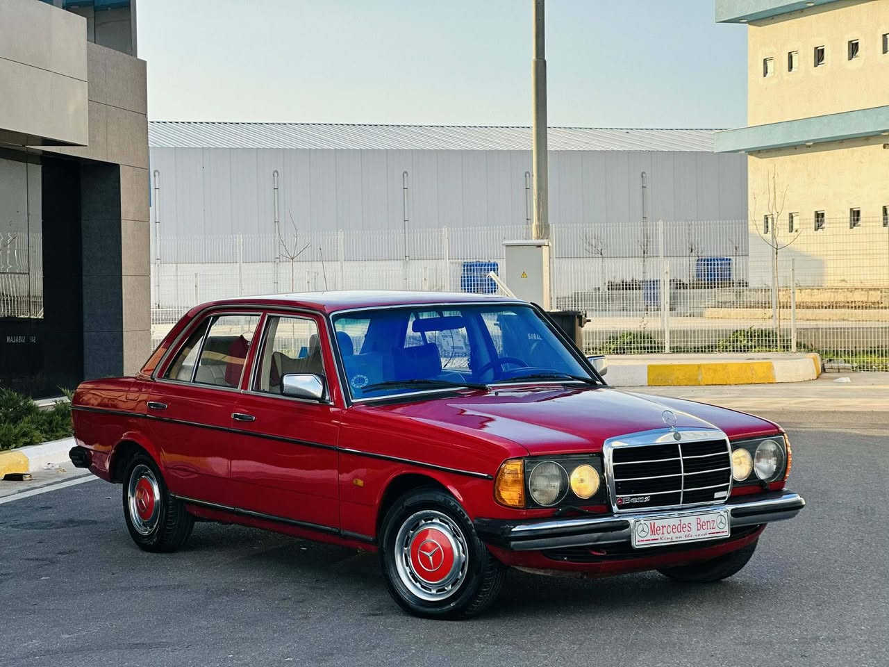 مارسيدس مؤديل 1984  مه كينه  vvt3000كير ئؤتؤ ماتيك ناوزه رد ته برد  سه نه وى تا ٢٠٣٠ تازه  ته حويل وه كالات شه رت ده عمى نيه سه ياره كه زؤر تازه يه نووقسانى تيا نيه له سليمانيه ره قه م موبايل***********  مرسيدس موديل ١٩٨٤ كير اتوماتيك محرك vvt بشرط سياره بدون ضربه  
داخل اصفر
تبريد و تدفئه بشرط
رقم اصولي
رقم و السنويه جديد حتى ٢٠٣٠
سعر 57$ مجال قليل
رقم موبايل. ***********  سليمانيه السليمانية, العراق
