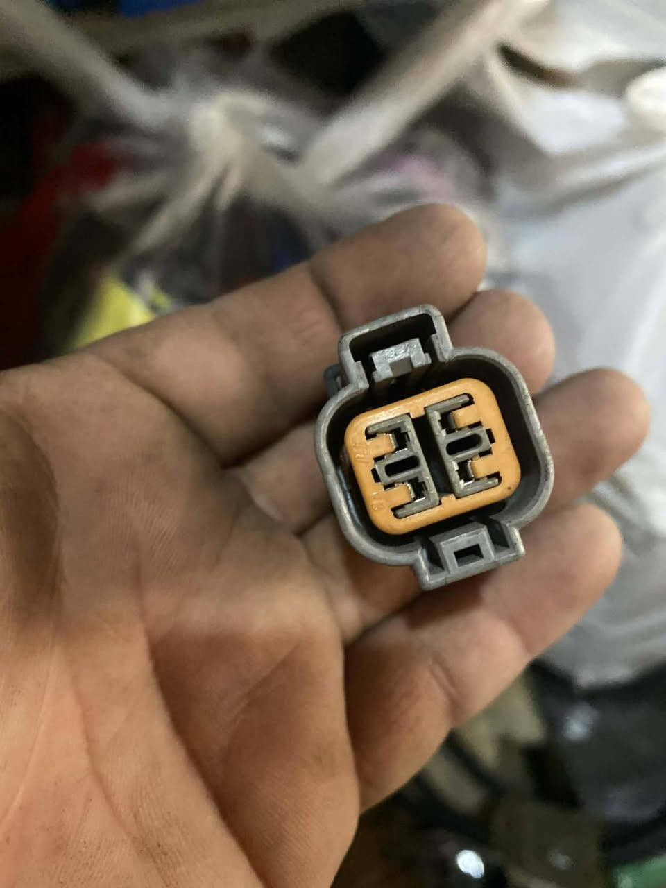 علي عادل
للمواد الاحتياطيه والكهربائية 
ناحية الفضليه قرب البانزين خانه مقابل مدرسة الحرمين 
للاستفسار ***********
