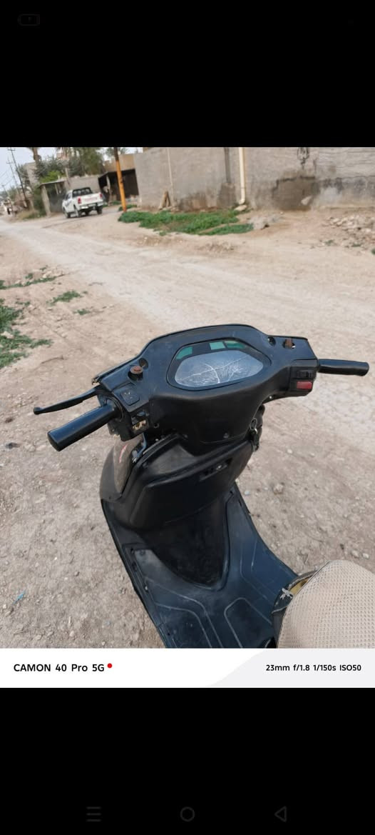 السلام عليكم شباب دراجه فراشه نظيفه مقفوله سعر 200 بيها مجال للشراي مكان بعقوبه وهرز
‏‪***********‬‏
