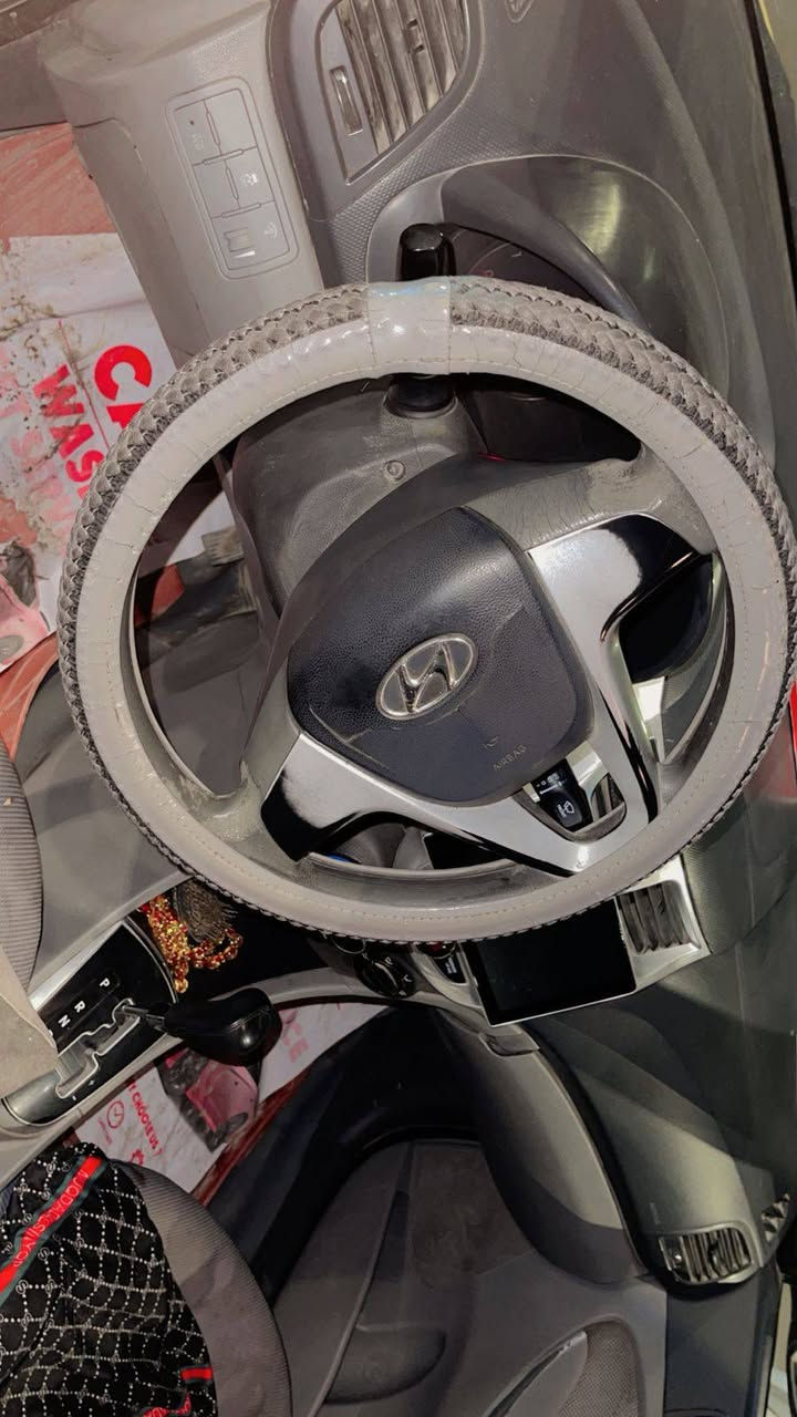 السلام عليكم اكسنت وارد امريكي موديل 12
حادث بنيد فقط مصلح نفسة السيارة خير من الله جاهزة نقصها بس تبريد للاستفسار اكثر اتصل بلرقم 
***********
مكان السيارة بغداد الكرخ
