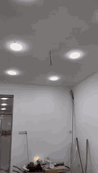 بيت للبيع في اسكان المنصور مقابل كليه المأمون
المساحه : 42متر 
الواجهه : 3.5
عمر البناء: 2024
عدد الطوابق: 3
الوارد الشهري: 650 الف
المحتويات: 3 نوم+ صاله+مطبخ+ خدمات
للاتصال بنا:***********
