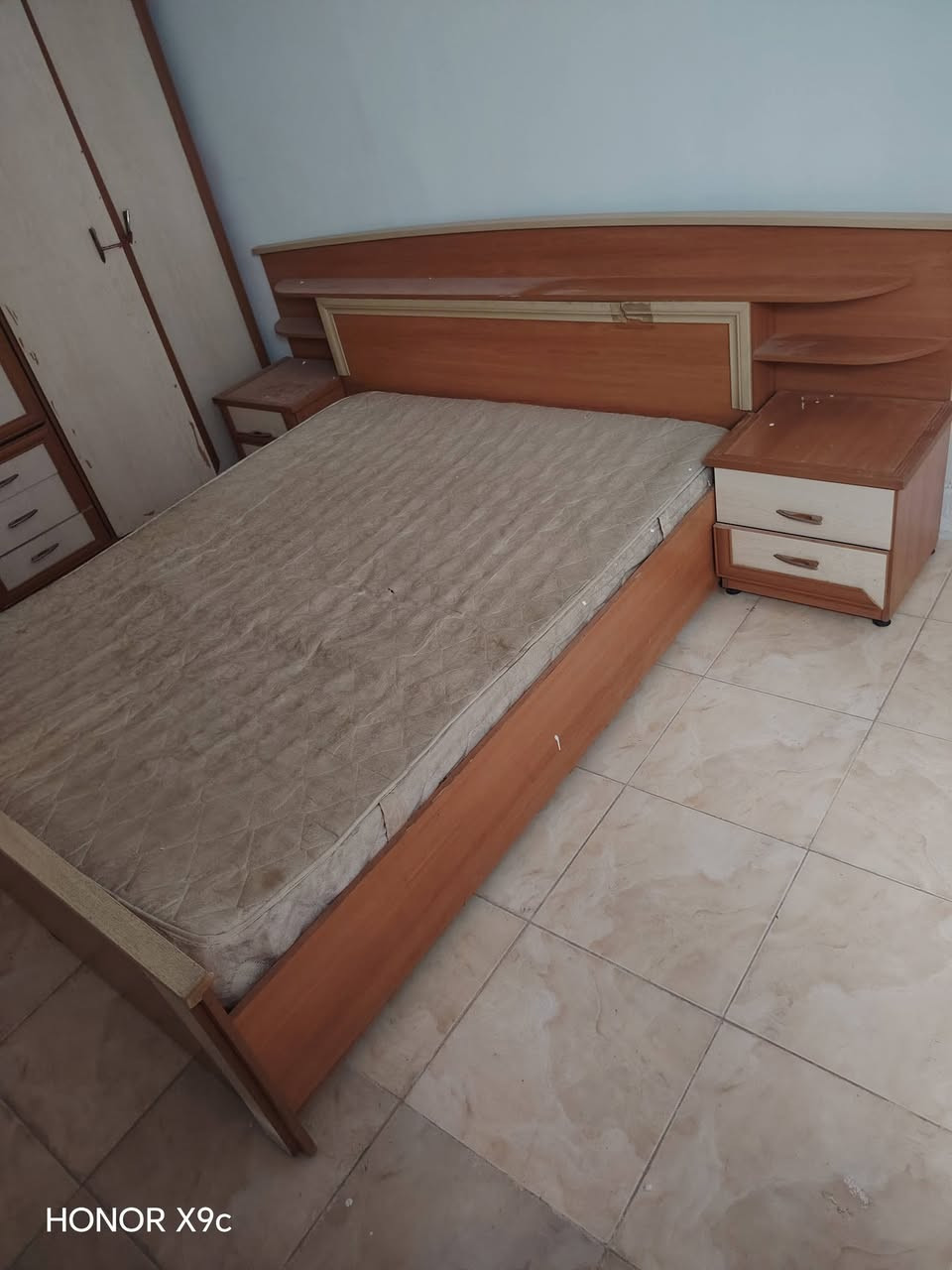 أغراض للبيع أسعار مناسبه الشراي يجي خاص مو بس يعلق


**إذا كنت صاحب هذا الإعلان وتريد حذفه لأي سبب، رجاءا أرسل رسالة إلى الدعم الفني**