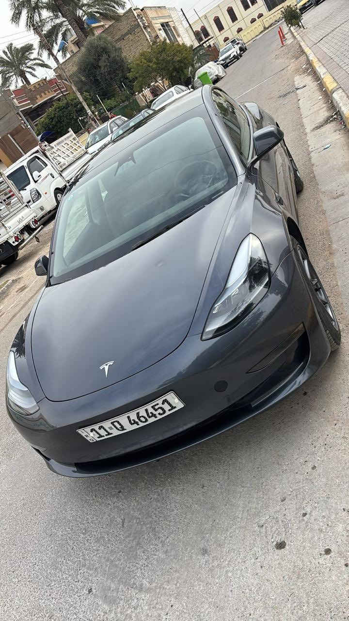 تسلا مودل 3 ستاندر 2023
مواصفاتها معروفة 
حادثها جاملغ سايق بارد
وبيها بارد قليل جاملغ خلفي
السيارة مفعل نطام فول سيلف درايف(القيادة الذاتية)
السيارة بطارية وماطور مكفول 
السعر 165 وبي مجال بسيط
مكان السيارة بغداد زيونة/شارع فلسطين
***********
***********
