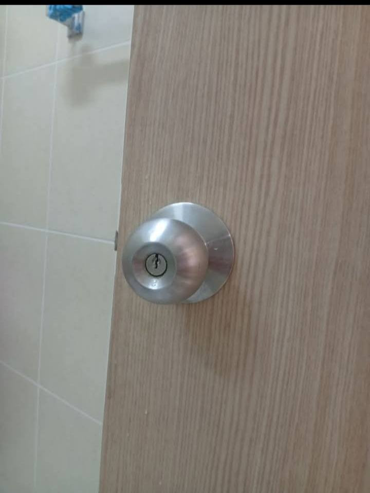 خدمات بسمايه
تبديل وصيانه كيلونات
باب داخلي
باب رئيسي
قفل قاصه
الرقم للاتصال ***********
