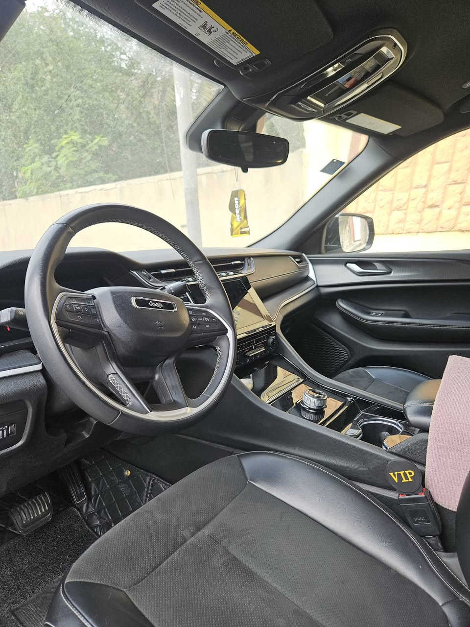 جيب كراند شيروكي ٧ راكب كشنات vip موديل ٢٠٢٣ بلاك توب
حادثهه جداً بسيط جاملغ تبديل وبارد بطرف البنيد والجاملغ الثاني وطرف باب الصدر شاصي سليم وبجم كبس مثل ما مبين بالصوره مال الحادث ايرباك طاك

بعض  من المواصفات:

* نقطة عمياء . 

* دفع رباعي 4x4 . 

* فرش المقاعد من الجلد مطعمة بكنتار . 

* المقاعد الأمامية ومقود ومري تدفئة . 

* تشغيل عن بعد .

* صندوق كهربائي .

*  حساسات خلفية .

* كاميرا خلفية . 

 العنوان البصره /الجمهوريه

***********

السعر 300 ورقة وبيها مجال قليل
