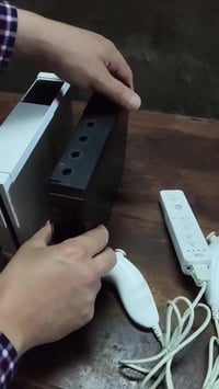 نيتندو وي العدد 2 غير مهكر  بدون محوله وريمتات 2  وفيشه اصليه لطلب خاص...