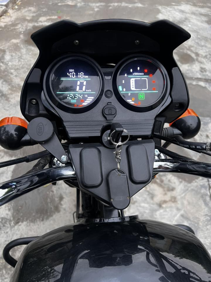 السلام عليكم دايوان 2026 ماشيه 4000 بعدها جديده مكفوله من كلشي على وضع لشركه رقم اربيل مكاني (بغداد) سعرها 2450 وبيها مجال حك لجيه رقمي ***********
