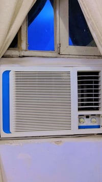 اللبيع مكيف جنرال 2طن نضيف جدا رقم صاحب المكيف 07709601877  اني مكلفه ...