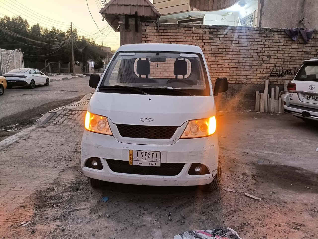 سلام عليكم
شيري ٢٠١٢ سيارة مكفوله 
المكينة بيها خيط بخار او ما تشتغل السيارة 
سعرها ٣٣ للتواصل و الاستفسار بيه واتساب 
***********
