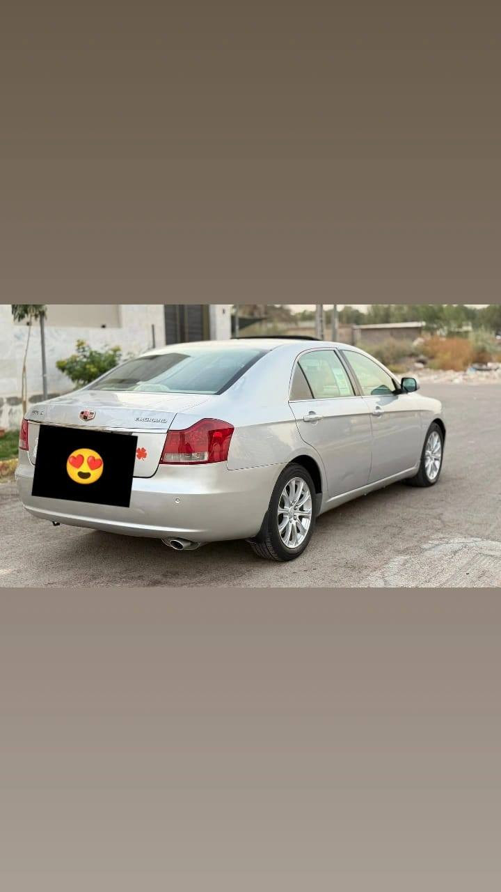 السلام عليكم امجراند  c8  الحجم الكبير موديل 13 سياره بلاديه فقط مكانات جارده سياره جاهزه ونظيفه للبيع السعر 75 وبيها مجال قليل  للشراي الاتصال علئ الرقم ***********  للعلم رقم انكليزي الجديد بغداد باسمي
