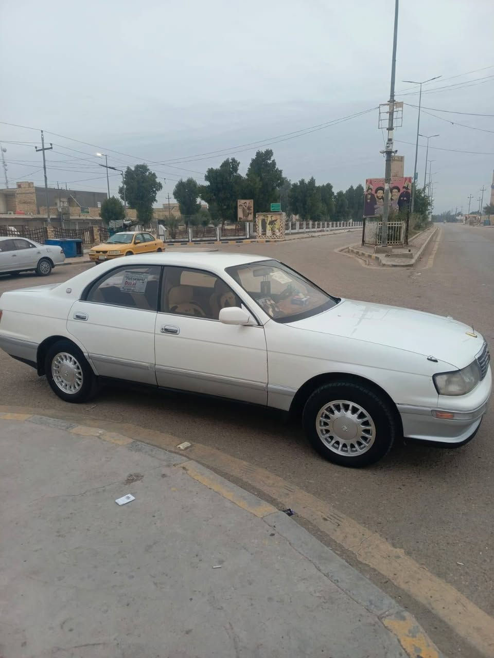 سلام عليكم سياره بطه منفصل للبيع
موديل 1995 
كفالة كص وضربة ونقل جثة والعيب الشرعي ما عدة صبغ القماره والجاملغات الخلفيه اثر اجراد وليس ضربة
كير محرك كفالة2500
باتري جديد امس بدلته 
تخم تاير جديد 
حدادية خير من الله 
السيارة مال جناي متعوب عليهه وراعيهه يريد مداور
المكان ميسان المجر الكبير ناحيه العدل 
السعر 68 وبيهه مجال للطيبين 
للاستفسار الاتصال على الرقم 
***********
