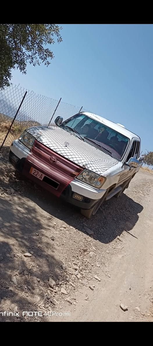 سڵاو. پیکاب ئەدمیڕاڵ 2008 ڕەقەم و سەنەوی نوێیه هەتا مانگی 10 ی 2030یە هەزەی  بۆ کراوە هەزەی نوێیە ناو سورە هەر چوار جامی کارەباییە ئاوێنەی کارەباییە قوفڵ مەرکەزیە سەیارەکی توند و تۆڵە بێ کێشە و بێ مەسرەفە غەرامەی 210 هەزار لەکاتی معامەلە پارەکە وەر ئەگریەوە هەر چوار بەرەدەرکەی نوێیە و تازە بۆم کڕیوە هەر چوار تەکەری لە سەتا 60ئە ماڵی دۆستە شوێنمان هەولێر بۆ کڕین پەیوەندی بەو ژمارانە بکە 
کۆڕەک: ***********
زین:    ***********
