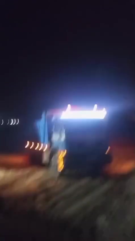 سلام عليكم سياره مان للبيع مكلف بنشر الشراي يتصل عله رقم صاحب السياره مكانها بغداد النهروان ***********
