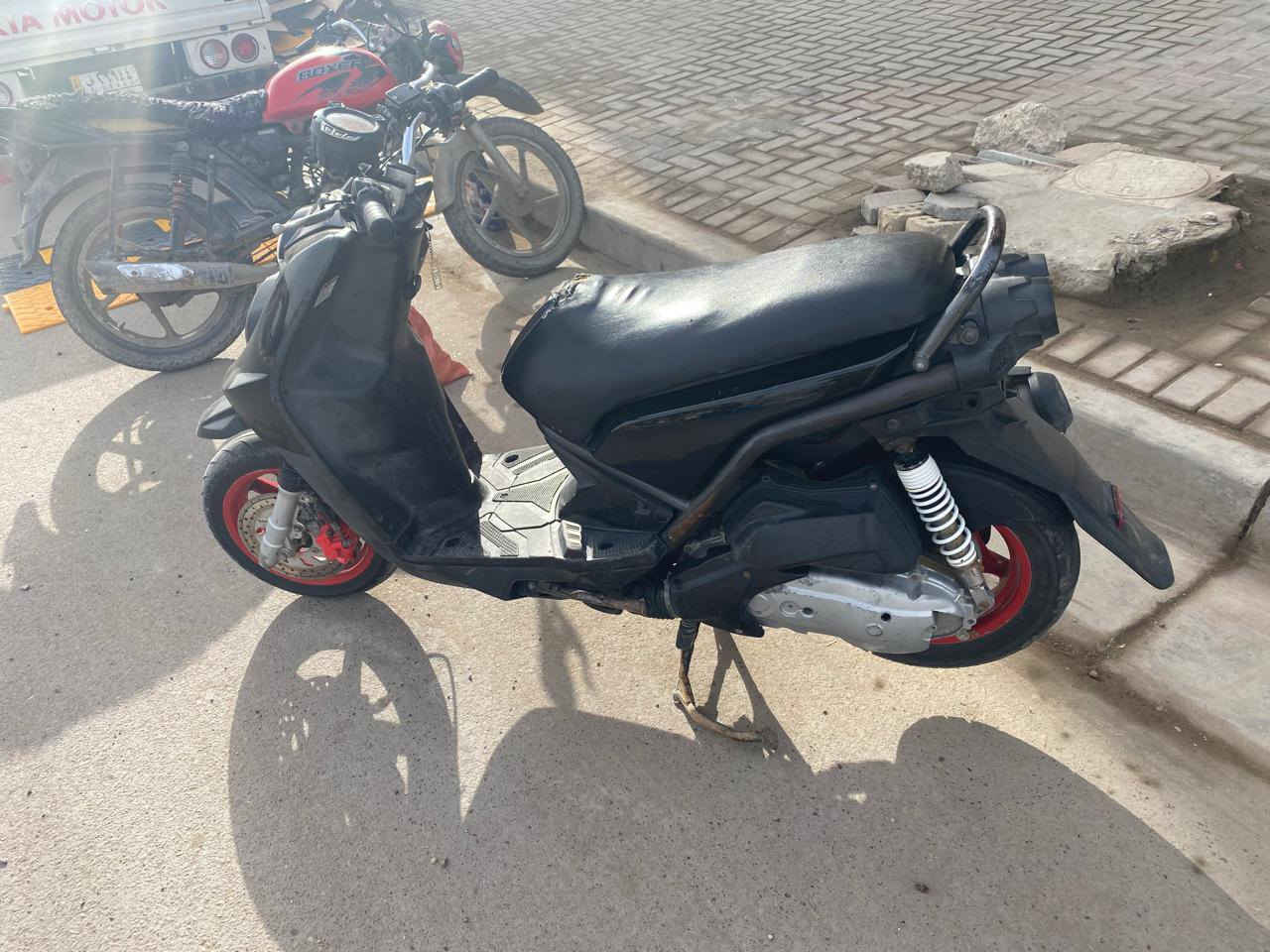 دراجه سكنس جبلي مكفولة برغي مامفتوح بيها المحرك مكفول محتاج واريد أبيعها السعر 900 قفل رقمي 
***********
