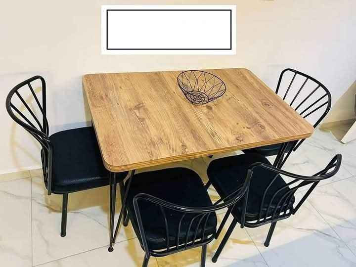 ميز طعام ٤كراسي  طول ١١٠ العرض ٨٠ 

#السعر 125 مع التوصيل بلاد رز, ديالى


**إذا كنت صاحب هذا الإعلان وتريد حذفه لأي سبب، رجاءا أرسل رسالة إلى الدعم الفني**