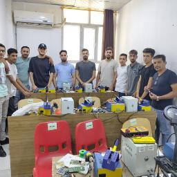 بسم الله الرحمن الرحيم.﴿وَقُل رَّبِّ زِدْنِي عِلْمًا﴾ 🌿
بالنضر لأنتهاء امتحانات الطلاب من المدارس. تقرر @فتح باب التسجيل للراغبين تعلم صيانة الموبايل من الصفر للاحتراف. في المعهد الاول في سامراء بتعليم صيانة الموبايل
وسيبدء التسجيل من الآن في مركز السطور للتطوير العلمي والرياده الكائن في حي القادسيه قرب جامع الشهيد. او في مركز وســــــا م لصيانة الموبايل في شارع البوشامان قرب مرطبات جنة الاعناب.
للاستفسار اكثر الاتصال بالارقام *********** او ادرة المركز ***********
•دورة صيانة الموبايل 🛠️ 
•مع الدعم لمده غير محدوده  بعد الدورة 
•تعلم مهنه صيانه الموبايل📱 في معهدنا وكن من المبدعين 
•الدورة تشمل المستويات التالية
•المبتدئين 👍 & والمتوسطين👍
•مميزات الدورة ♦️
•وقت الدورة مفتوح لحد ما تفهم كل المنهاج
•يعني تكدر تخلي شهر او اكثر  حسب فهمك🗽
•يحق للطالب اعاده الدورة مره اخره في الدوره التي بعدها مجاناََ 
•تمنح شهاده للطالب بعد التخرج من الدورة🪪 
•يتم تدريب الطالب في منهاج علمي وعملي حديث
•منهاج الدورة  هارد وير   • 
محاور  Hardware ♦️ 
1.دراسة كيفية استخدام اجهزة الصيانه وطرق التعامل معها • ( الباور سبلاي) (الافوميتر) (تيستر الشحن) (الهيت كان) وذالك بالتفصيل... 
2.تتبع الاعطال بشكل علمي ومنضم
•تتبع اعطال الاجهزة الطافيه (فاصل باور) 
3•دراسة البور سبلاي وفهم  تحميلاته 
4•دراسة الافو ميتر بشكل علمي ومنضم
5•دراسة التوالي والتوازي بشكل علمي ومنضم
6•دراسة وقرائة المخططات بشكل علمي مفصل 
7. طرق تفكيك جميع انواعه الاجهزه وبدون ضرر  
8•زراعة المسارات التالفة 
9•طريقة اصلاح الكونكترات التالفة وتبديلها 
10•استبدال الشاشات والملحقات الاخرى
11•شرح دائرة البور  
12•شرح دائرة الشحن وتتبع مساراتها
13•شرح دائرة الصوت 
14•شرح دائرة الواي فاي 
15•شرح دائرة الشبكة 
16•شرح دائرة الكاميرا 
17•شرح دائرة الاضاءة 
18•شرح دائرة البيانات
19•شرح دائرة المس  
  20.طريقة رفع الايسيات وشبلنتها 
ملاحضه الدوام سيكون في رمضان بعد صلاة العشاء يومياََ ساعين وسعر الدورة كاملاََ 350 الف  تدفع من المبلغ 50 عند التسجيل والباقي دفعات لحين انتهاء الدوره 
دورة السوفت وير دوره اخرى للراغبين ستكون في مركز حلول للحاسبات في حي الشرطه
 (الاستاذ زيد ياسين).. 
ومن الله التوفيق. اسألو عنا من تخرج من معهدنا قبل التسجيل واهلاََ وسهلاََ بكم 🌺
