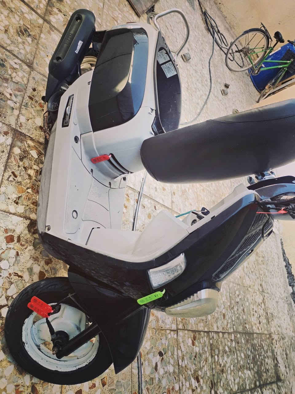 دراجه نضافه فول شوفت عينك برغي مامفتوح بيها بس الكفر تجاري
الباقي كله بلاد  بيها وصل معرض
السعر ٧٥٠ وبيها مجال قليل
مكاني حله /عنانه
خاص موجود
 ***********
