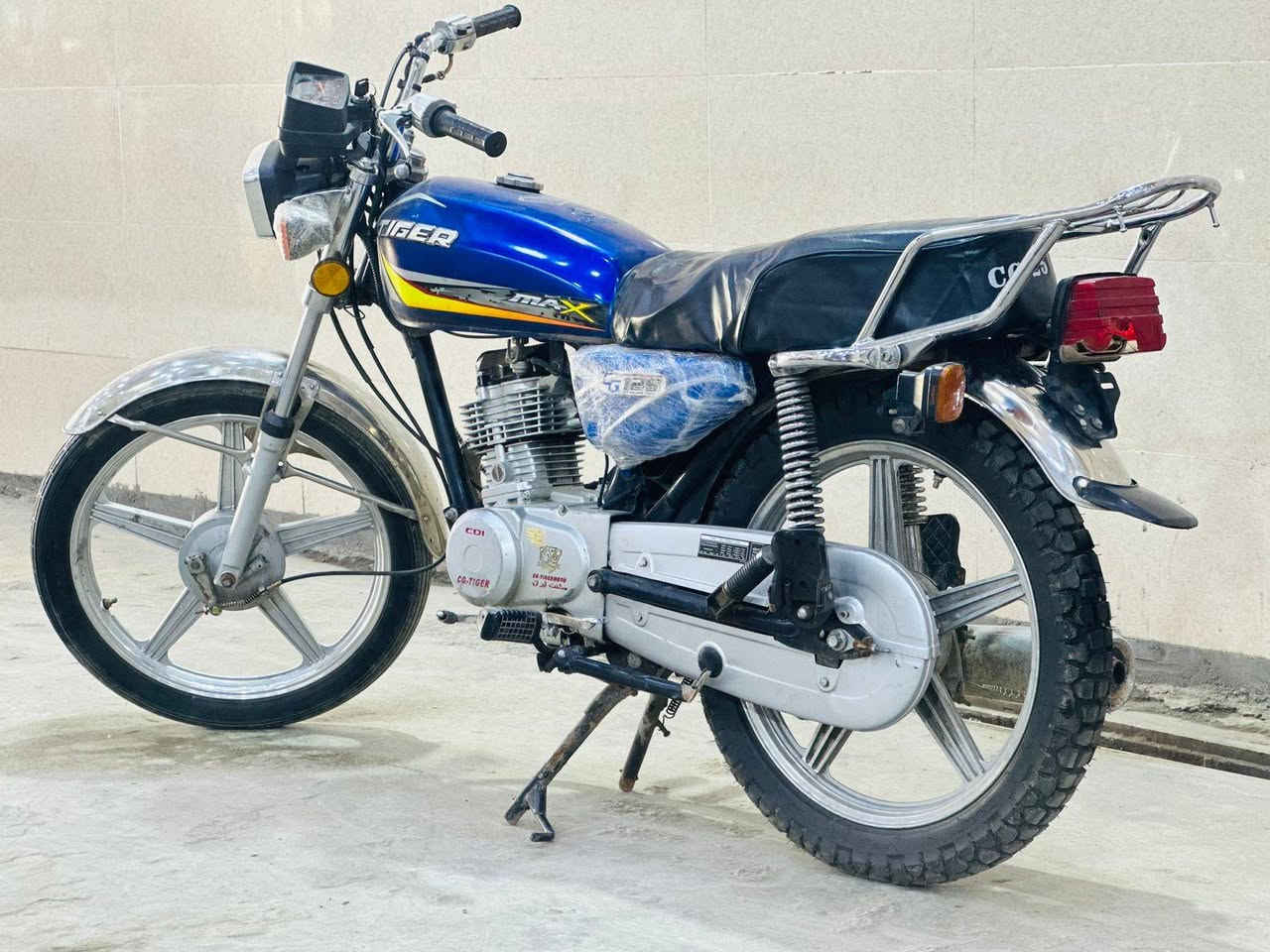 سلام عليكم تايكر موديل 23 كهربائيات كله شغاله اوراق سعر 475 كامله مكاني محموديه  ***********
