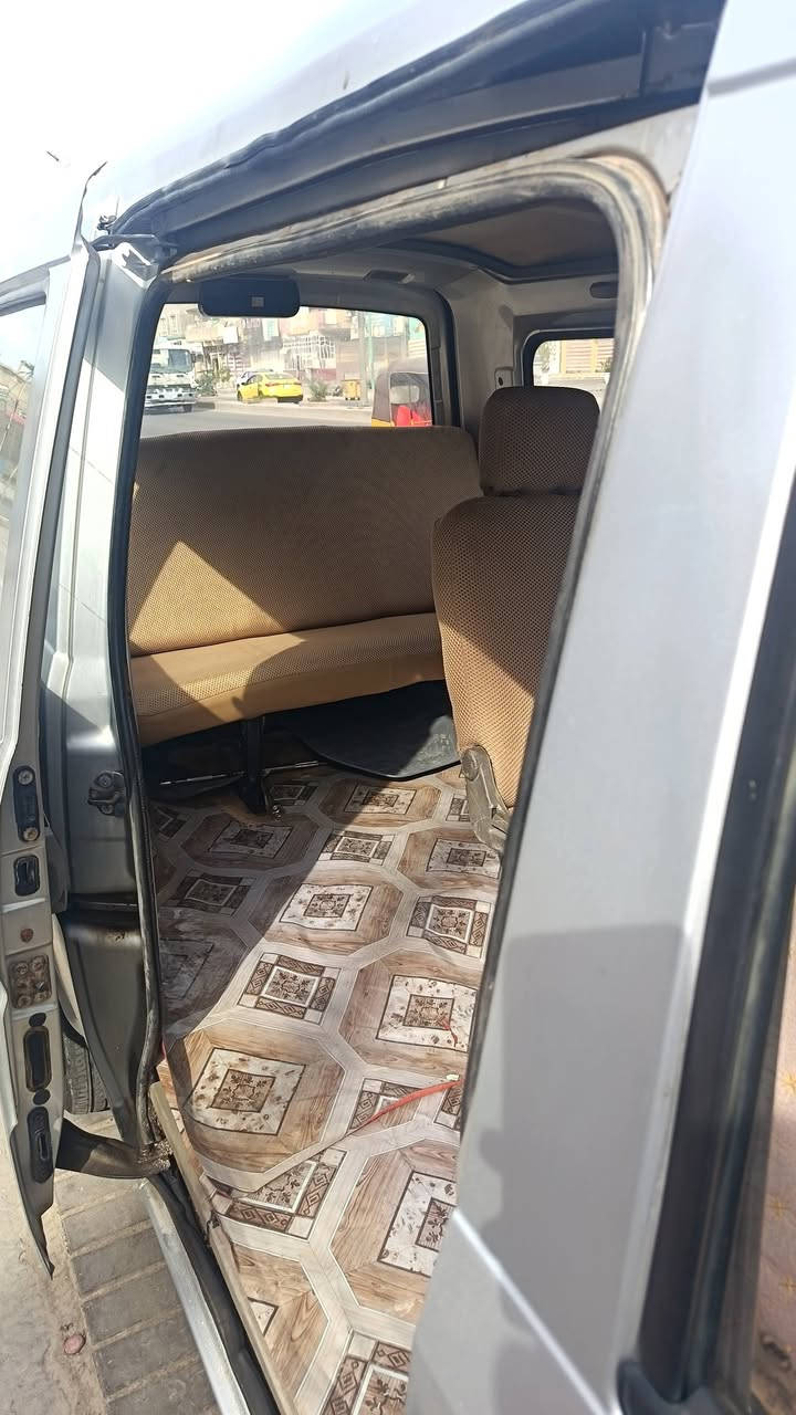 ليفان ٢٠١٤ مصبوغه عام بدون ضربه مزاد وزارة الداخلية رقمها بغداد قيد التثبيت بيها كتاب تمشي وين ماكان بيه ترقيمها يكلف ٤٠٠ الف على الدوله نقصها تبريد بيه ليك منظومة كامله كارت استيرن عاطل الكارت سعره ١٥٠ الف  مكينه وكير مكفولات حداديه جديده سياره متعوب عليها وناعمه جدا سعرها ٣٠ وللاستفسار الاتصال على الرقم ***********
