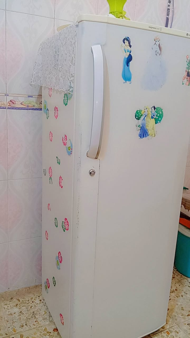 ثلاجه نظيفه وكلشي مابيه نظافه فول 
سعره 150الف وهنياله الياخذه


**إذا كنت صاحب هذا الإعلان وتريد حذفه لأي سبب، رجاءا أرسل رسالة إلى الدعم الفني**