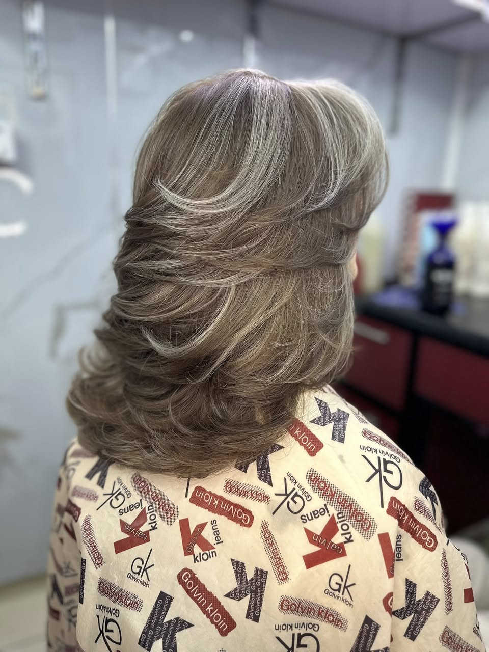 صبغ وهايلايت وقص
والف عافية حبيبتي
***********
***********
حبيباتي رجاء تاكدو من رقم العمارة قبل لا تجون
