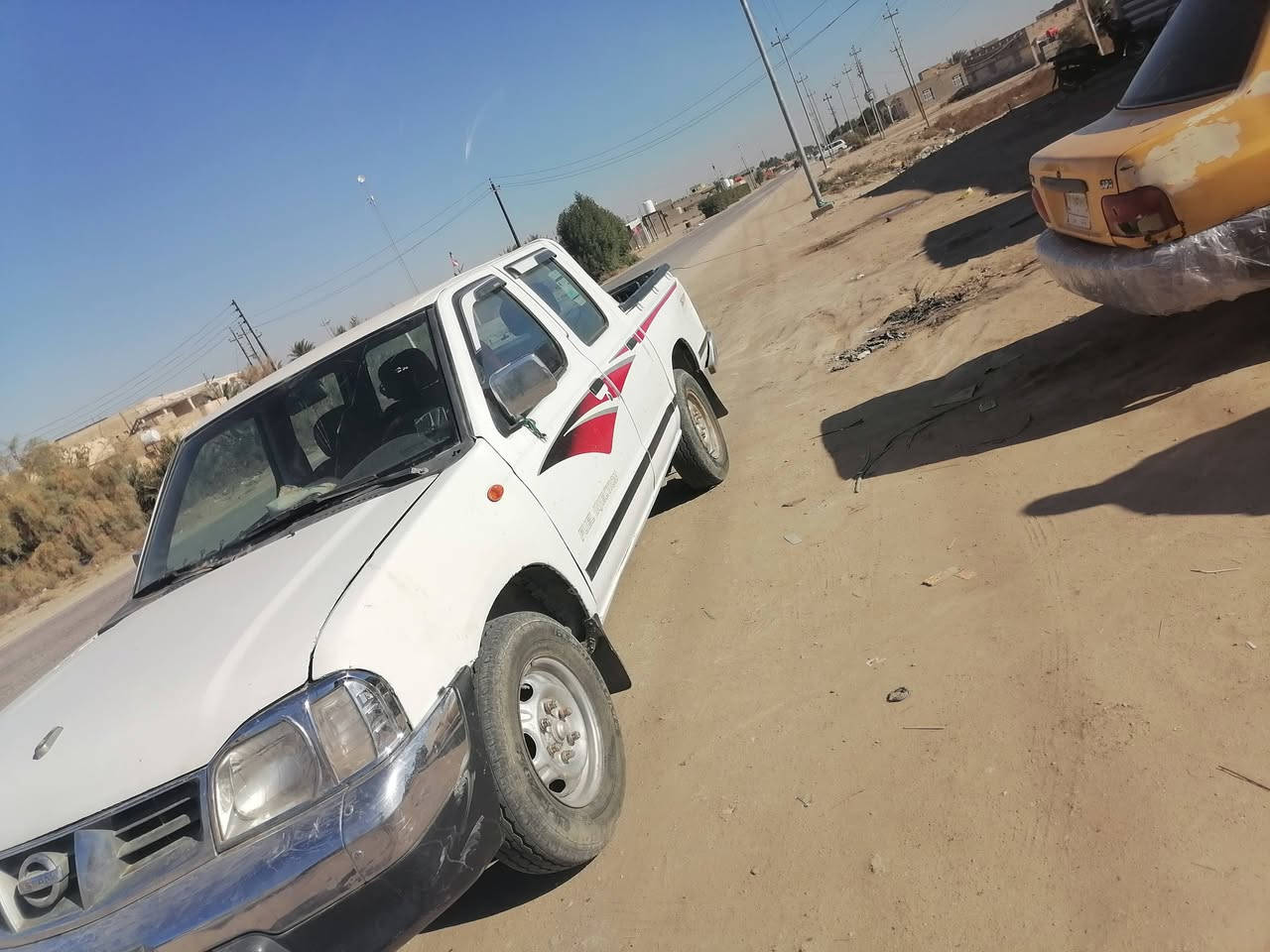 السلام عليكم بيكم نيسان موديل ٢٠١٤ سياره مكينه جديده سنويه جديده سعر ١٠٠ ورقة به مجال رقم تلفون *********** بيع مستعجل
