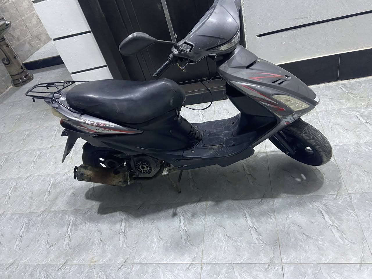 السلام عليكم دراجه لبيع كامله ما ناقصه شي كلهه شقاله وكهربائيهت كله شقاله السعر ٢٠٠ وبيه مجال بسيط متواجد خاص


**إذا كنت صاحب هذا الإعلان وتريد حذفه لأي سبب، رجاءا أرسل رسالة إلى الدعم الفني**