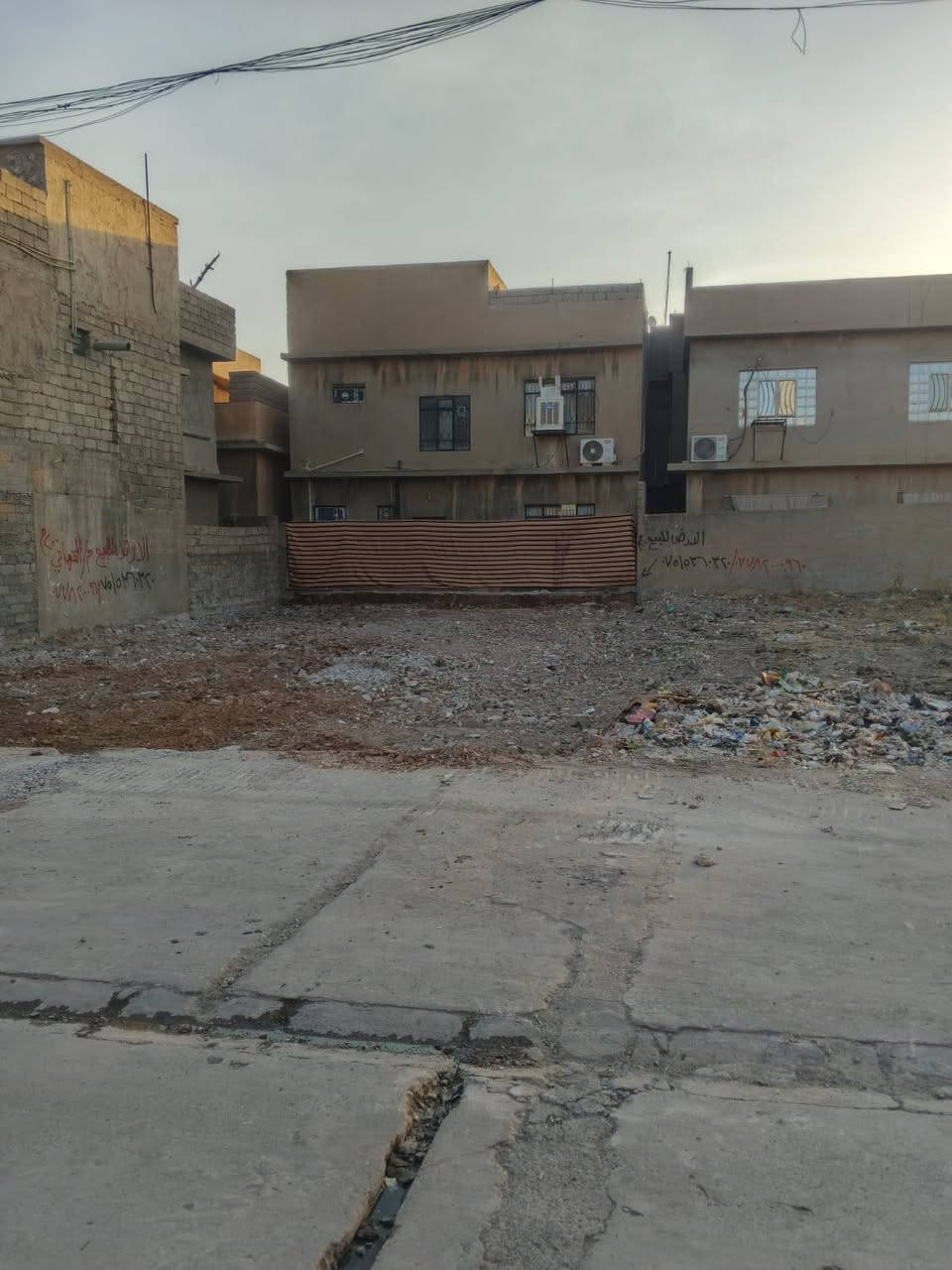🌏ارض للبيع بسعر مناسب🌏

علق بتم يصلك السعر 

📍الموقع حي الميثاق مدرسة البراء بن مالك 

ممكن بيعع نصف العقار 100م

من الشرعي مباشر🫆

المساحة200

الواجه 10

مكتب التهاني للعقارات سايدين الميثاق مجاور شركة الحافظ 

👤فيس بوك #مكتب التهاني للعقارات

☎️☎️***********☎️☎️

☎️☎️***********☎️☎️
