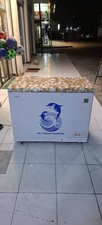 مرحبآ مجمدة ماركة اوكما ام دولفين 🐬 حجم 16 قدم جبيرة شغالة وظمان بشغله...