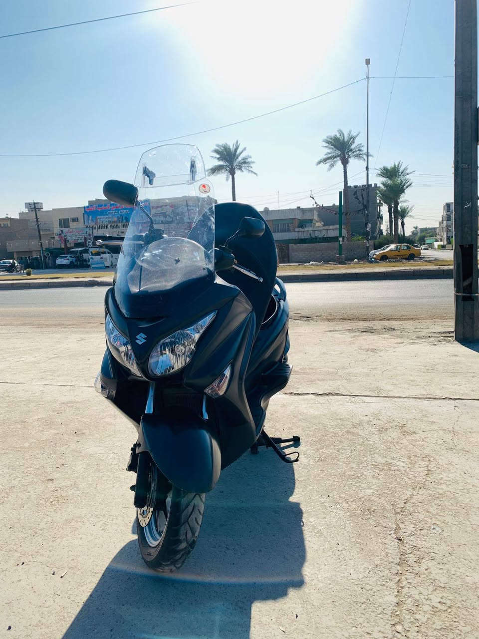 للبيع مابيه اي نقص بس غطه الباتريه كفاله السعر مليون 250 اتصال وتساب ***********
