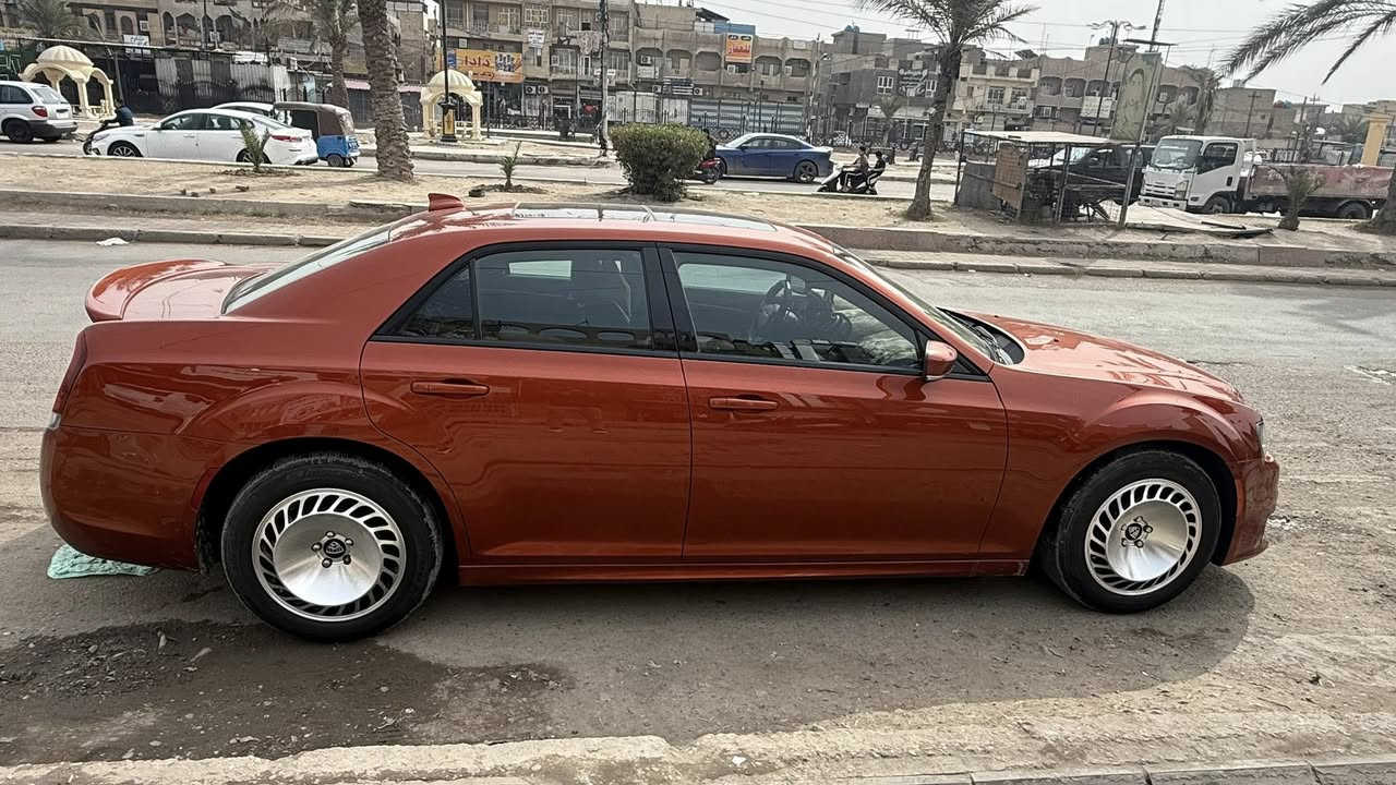 كرايسلر اوباما البيع او مراوس فقط بسياره اوباما محتاج فرق $
الموديل : 2021 .( كندي )  

* ماشيه : 115الف m 

الون : مشمشي مميز 

المحرك : 3.6L .v6

رقم اربيل جديده السنويه +هزه + براد . كله جديد 

السياره كفاله عامه 

المواصفات . فول الفول 

*سلايت روف 

*برده خلفيه 

*رادار مع مانع تصادم 

*نقطه عمياء 

*حساسات اماميه خلفيه 

* سستم صوت الپاين مع سماعات بريميوم 

* مقصوره الركاب من الجلد الفاخر 

* مقاعد الاماميه كهربائيه مع الحفظ الاميموري

* مقاعد اماميه تبريد وتدفئه 

* مقاعد خلفيه تدفئه 

* ستيرن كهربائي 

* تدفئه ستيرن 

** المري متحسسه الاضاء العاليه 

*شفتات بالستيرن 

*داخل لونين والكشنات البيهه مواصفات خاصه 

ملاحظه 🔔 السياره مغلفه كامل ppf افظل انواع ال ppf

وبي ضمان 10 سنوات شغله كلف (16)  ورقه 

* السياره فول  الاخير لاتجي تسئلني عل اي شي معلومات كامله كلهه فوك 

السعر :  ( 345$ ورقه ) 

رقم الهاتف (***********) 

مكان السياره ( بغداد ) 

تحويل مباشر السياره 🔊
