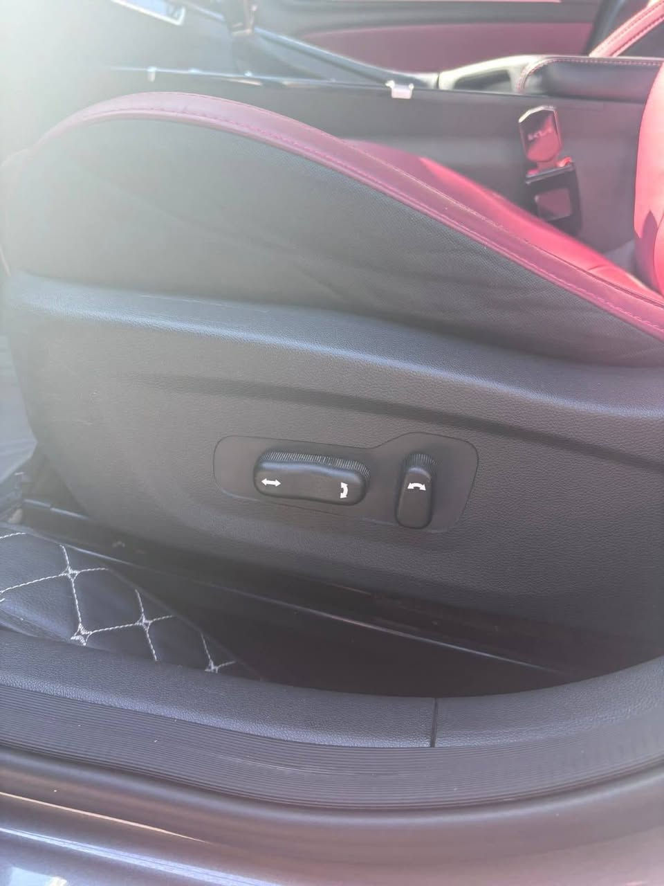 شانجان ايدو بلاس اس موديل 2022 فول مواصفات مكينة تيربو.. رقم اربيل ماشيه ٦٣ مكفوله ونظيفه جدا مال بيت عدا طخه بسيطه بالجاملغ الخلفي....
***********
