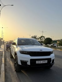 جراند شيروكي • ٢٠٢٤ • ٤٠٠٠٠ كم
