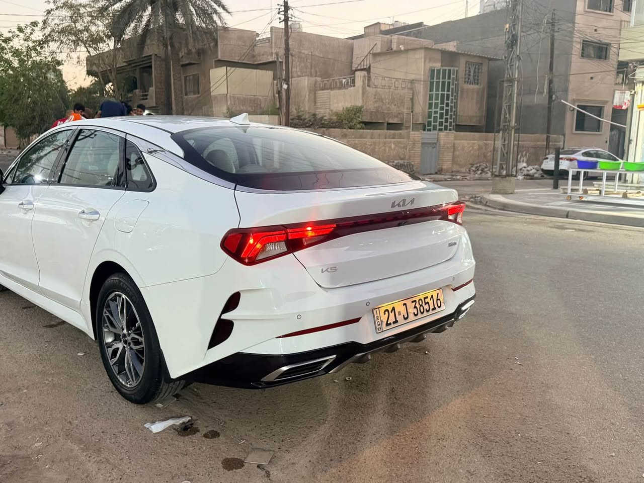 السلام عليكم k5 مديل2023فول عدا الفتحه مكفوله رقم شمالي باسمي تريد تحويل تريد وكاله العنوان بلديات الصحفين ***********
