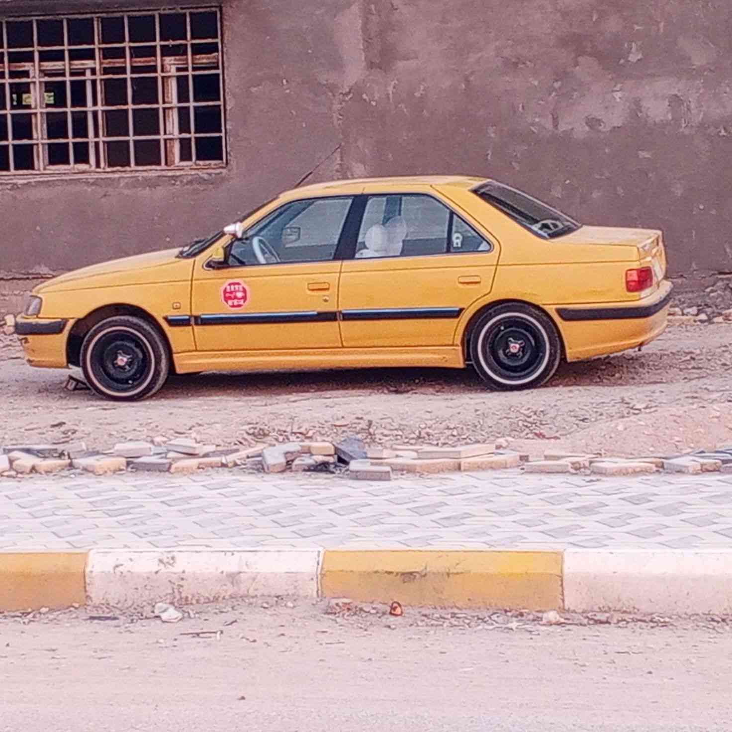 السلام عليكم بيجو موديل 15 رقم بغداد محور كولا بدون راعي سعر 25 بيه مجال ناصريه***********
