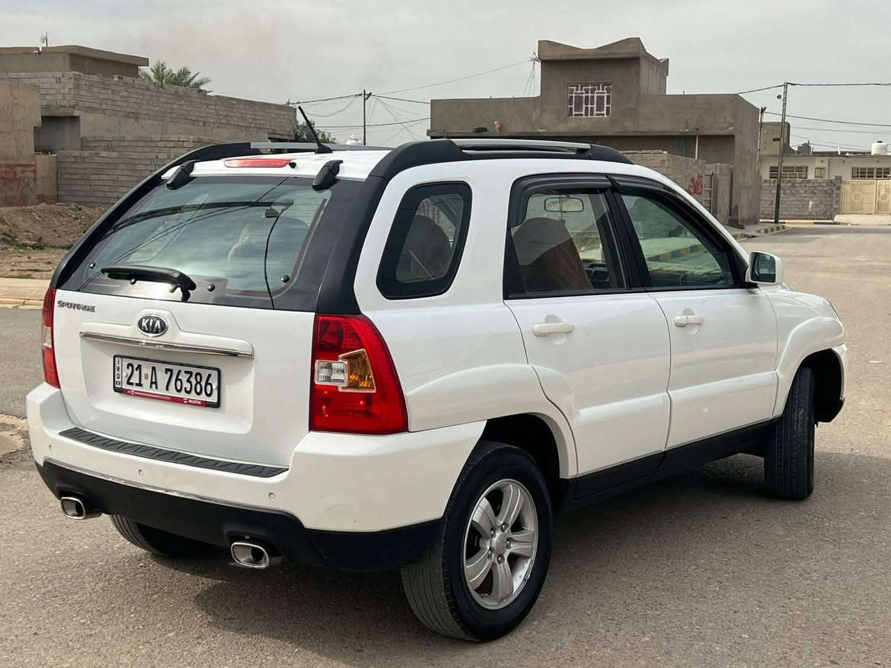 السلام عليكم تحية طيبة للجميع
نبدأ بصلاة عل محمد وعل ال محمد
كيا سبورتج موديل 2010
سياره خليجيه لون ابيض ثلجي مكفوله كفاله عامه
بيه بارد ٤ صابع فقط باب السكن لاغير
رقم سليمانيه بأسمي وشرط التحويل
 و شرط السونار سياره كبس شركه سنويته لغايت ٢٠٣١ وبأسمي كهربائيات كله شغاله عل آخر كير مكينه مكفوله كفاله وشرط الفحص برغي مامفتوح بالمكينه صدر أمامي وخلفي جديد تخم تاير أوربي اصلي جديد
 فتحة سقف طكتين
اسويج عدد ٢ مع بطمتين 
اربع دسك
حساس خلفي
5ويل كب
سنتر لوك 
شاشه مع كامره
سماعات ابلادي رباعيه مع المضخم البلادي
كير اوتوماتيك مع كير عادي
تبريد ثلج تدفئه درجه فول

غرفته زيرو شرط لون عسلي كاعيه جلد
حتئ كتلوك الشركه بيه وموجود بالمنشور
الخاص مفتوح


**إذا كنت صاحب هذا الإعلان وتريد حذفه لأي سبب، رجاءا أرسل رسالة إلى الدعم الفني**