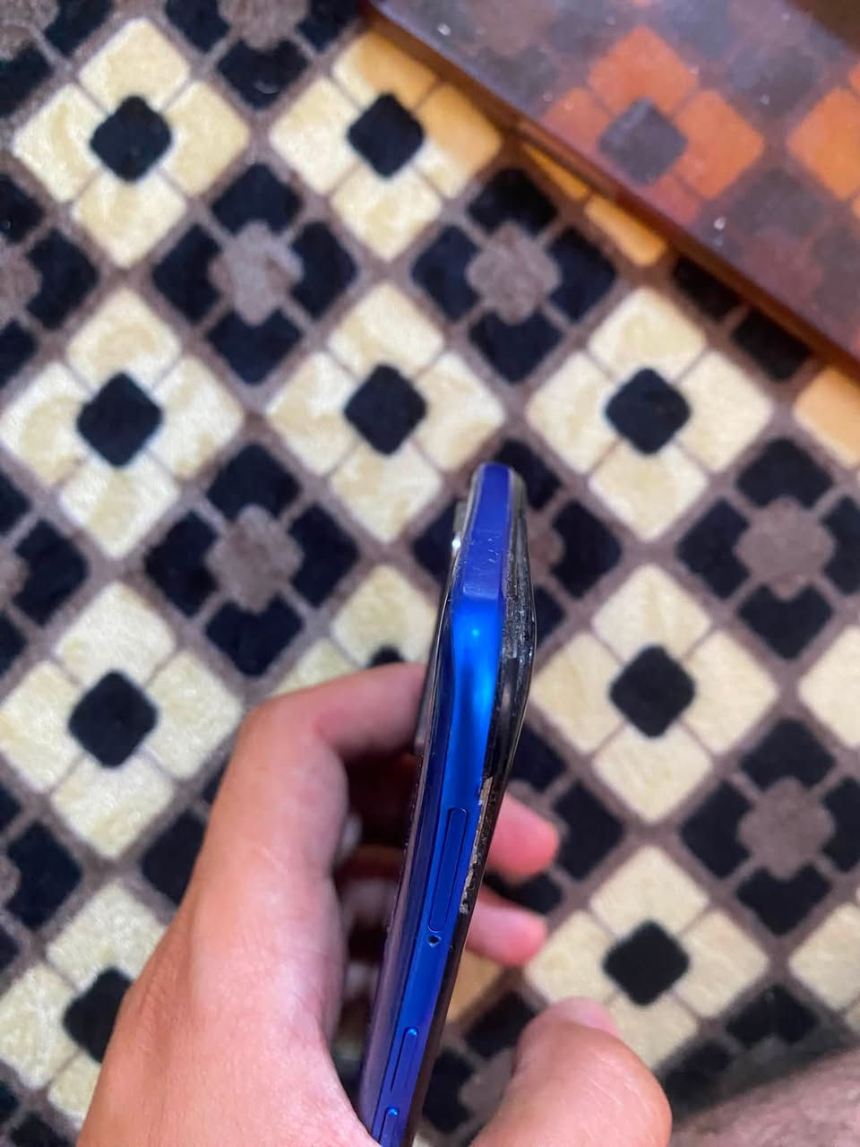 السلام عليكم مبايل للبيع OPPO A55ذاكره 128شغال مابي عيب بس الشاشه من الطارف كايمه بصمه كله شغال سعره 40الف كركوك حي العسكري ***********
