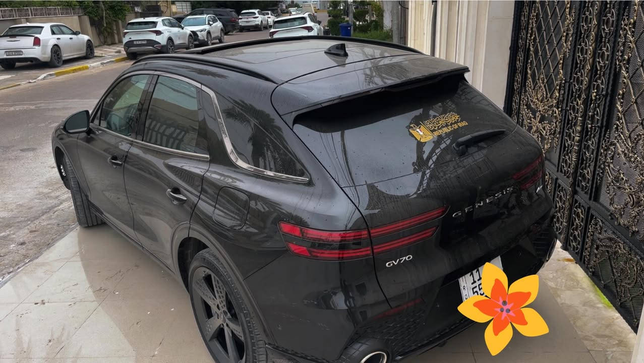 السلام عليكم Gv70 2024 سبورت برستيج
2500t 4سلندر 
رقم بغداد مميز شهداء بسمي 
حادث جداً بسيط bdr جزء من الجاملغ الخلفي 
ايرباك برده وكشنين 
🔹فول مواصفات للاخير معروف لبرستيج 
ماشيه 21 الف 
للاستفسار ***********
