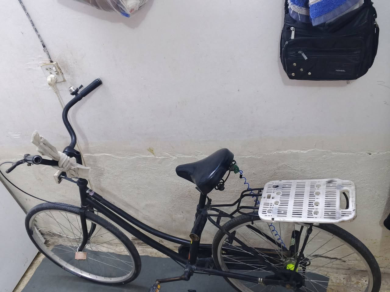 للبيع حجم 26 جاهز  مكاني نجف السعر 65 وبي مجال
للاستفسار اكثر ***********
