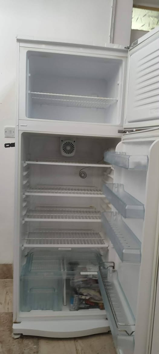 للبيع ثلاجه نضيفه شغاله وتجميده فول بي خلل بسيط الباب من جوه ينراد تصليح بسيط
سعره 150 وبي مجال


**إذا كنت صاحب هذا الإعلان وتريد حذفه لأي سبب، رجاءا أرسل رسالة إلى الدعم الفني**