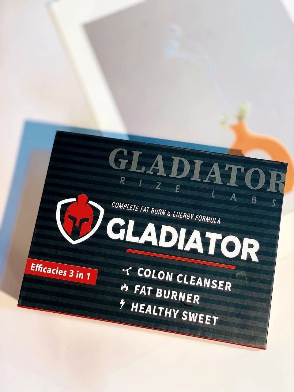 ✨كورس كلادياتور الامريكي الاصلي  معجزة التنحيف 🔥🔥" (Gladiator Complete Fat Burn & Energy Formula) كورس متكامل للتنحيف والرشاقة يعتمد على آلية عمل ثلاثية الأبعاد لحرق الدهون العنيدة وتنحيف الجسم بشكل طبي وسليم .سر نجاح هذا الكورس هو القوة الثلاثية (3 في 1) لتنظيف الجسم وحرق الدهون بدون تعب يسرّع الأيض ويستهدف الدهون المتراكمة عن طريق نظام (الكيتو/BHB).ويمد الجسم بطاقة والنشاط والتركيز، ويقضي على الخمول أثناء نزول الوزن

✅ اهم الفوائد :-
✔️ حرق الدهون وتسريع الأيض: تحتوي الكبسولات المخصصة على تركيبة (Fat Burner) التي تهدف إلى تحفيز عملية التمثيل الغذائي ومساعدة الجسم على حرق السعرات الحرارية بشكل أسرع

✔️ تقليل الشهية: يعمل على كبح الرغبة الشديدة في تناول الطعام وتخفيف الإقبال على السكريات والنشويات.

✔️ زيادة الطاقة والنشاط: يمد الجسم بجرعة من الطاقة لتعويض النقص الناتج عن قلة الأكل ومقاومة الخمول أثناء اليوم.

تحسين الهضم وتقليل الانتفاخات: تشمل المجموعة كبسولات داعمة للمعدة والقولون تساعد على تنظيف الجسم وتقليل احتباس السوائل والغازات.

✔️ بديل صحي للسكر: يأتي مع العبوة محلي "ستيفيا" طبيعي خالٍ من السعرات الحرارية ومناسب للدايت لتقليل استخدام السكر العادي.
#الاصلي المنشأ امريكا 🇺🇸 💯

🚘 يوجد خدمة توصيل لجميع محافظات العراق ٤ 🚘


**إذا كنت صاحب هذا الإعلان وتريد حذفه لأي سبب، رجاءا أرسل رسالة إلى الدعم الفني**