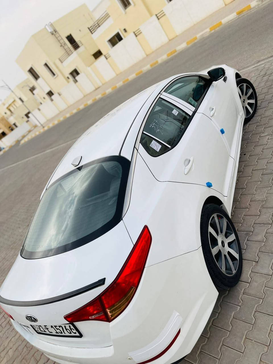 السلام عليكم ...للبيع والمراوس بدون اقساط بدون وعده بسعر مناسب 114$
كيا اوبتما 2011 خليجي 
لون ابيض ثلجي
محرك  دوش مامفتوح 
كير اتوماتيك بدون عيب…
(جام اتو/ /حساسات خلفيه/داخل اسود /عداد ليزري/بروجكترت/لايت كهربائي)
السياره بيها رش كلير دائرة صغيرة بجاملغ الامامي فقط بدون حادث بدون اي دواخل فقط والباقي كفاله من كلشي 

رقم  سليمانية جديد  انكليزي هزةجديدة/سنويه لل30/تحويل ثاني يوم
السعر 114$ ومجال بيها بسيط حك الجيه
🎗️مكاني صلاح الدين تكريت
***********
