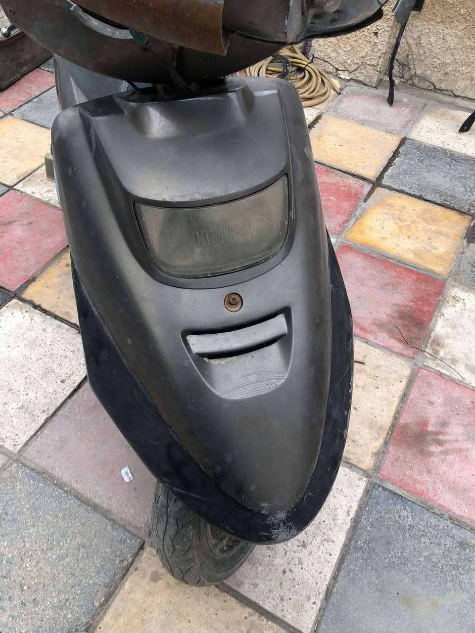 السلام عليكم
دراجة فراشة ١٤٠ الدراجة متروكة صارلهة سنة بيهة خنكة سبب البيع مو فارغ لتصليحهة و قلة المصلحين مكاني البلديات مقابل الامن العامة 
السعر : ٢٢٥
الرقم : ***********
