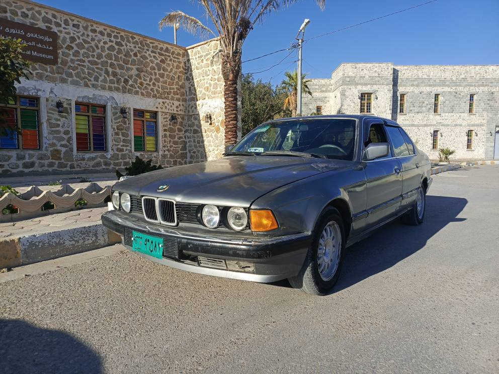 بیئیم 730 گیرو مەکینەی vvt  دەعمو لیدراوی نیە  عام بویاخ کراوە لەسەر ساغی  بەشەرتی گیرومەکینە   گیرو ئوتوماتیک  سەیارەکە  واجیهەی لەگەلە بەشەرتی حاسیبەو ئەوالیات  گۆڕینەوەیش ئەکەم بەسەیارەیە بەدڵم بێ
سعری 21 معامەلەیە برایانە 
ژ.م *********** كيفري, ديالى
