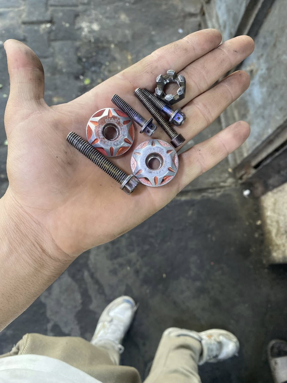 حبايب غرض للبيع كلمن وسعره وبل نسبه للبراغي بيعه  وحده ب٢٥مكاني كاضميه ***********
