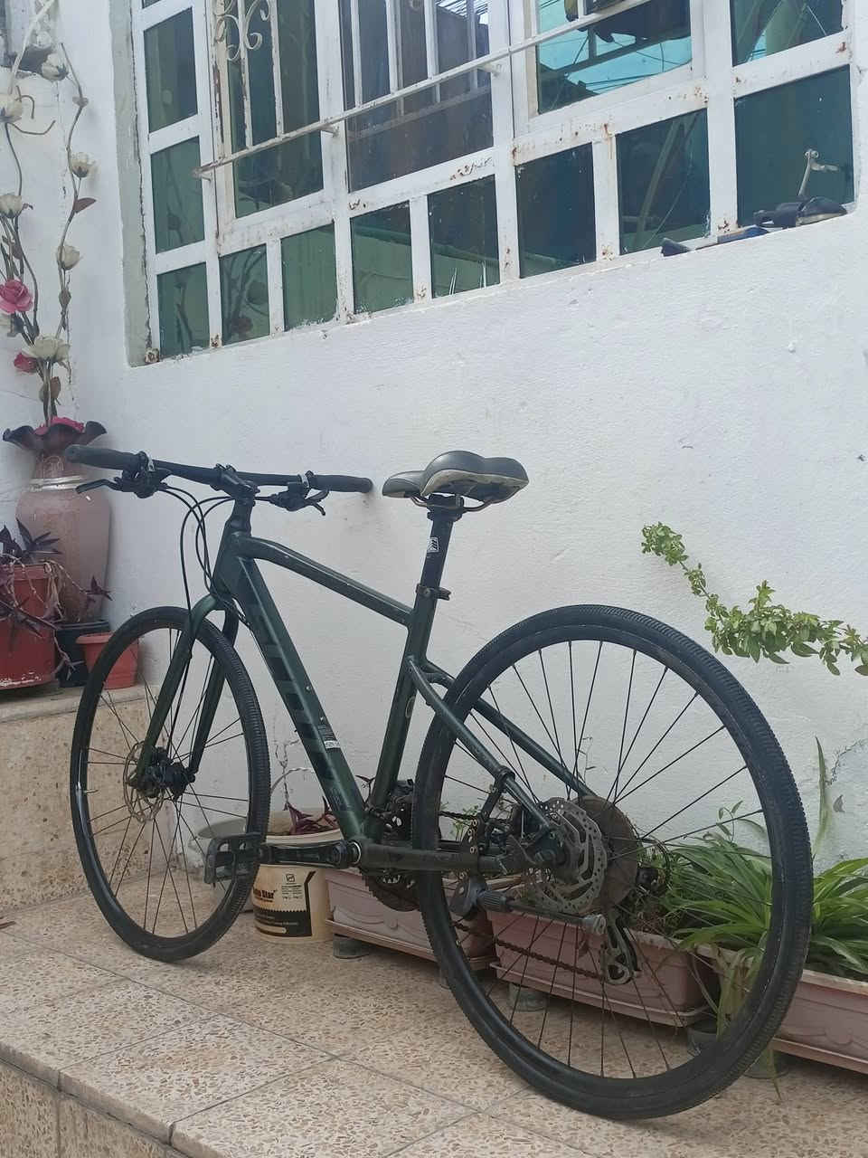 السلام عليكم ورحمة الله 
گرفل سكوت 
سستم شيمانو التوس 
9*3
الحجم 28 
دراجة على وضع حاويه بيها نقوصات بسيطه 
السعر 185 الف 
رقم الهاتف ***********
العنوان الموصل الايمن متوفر توصيل جميع المحافظات
