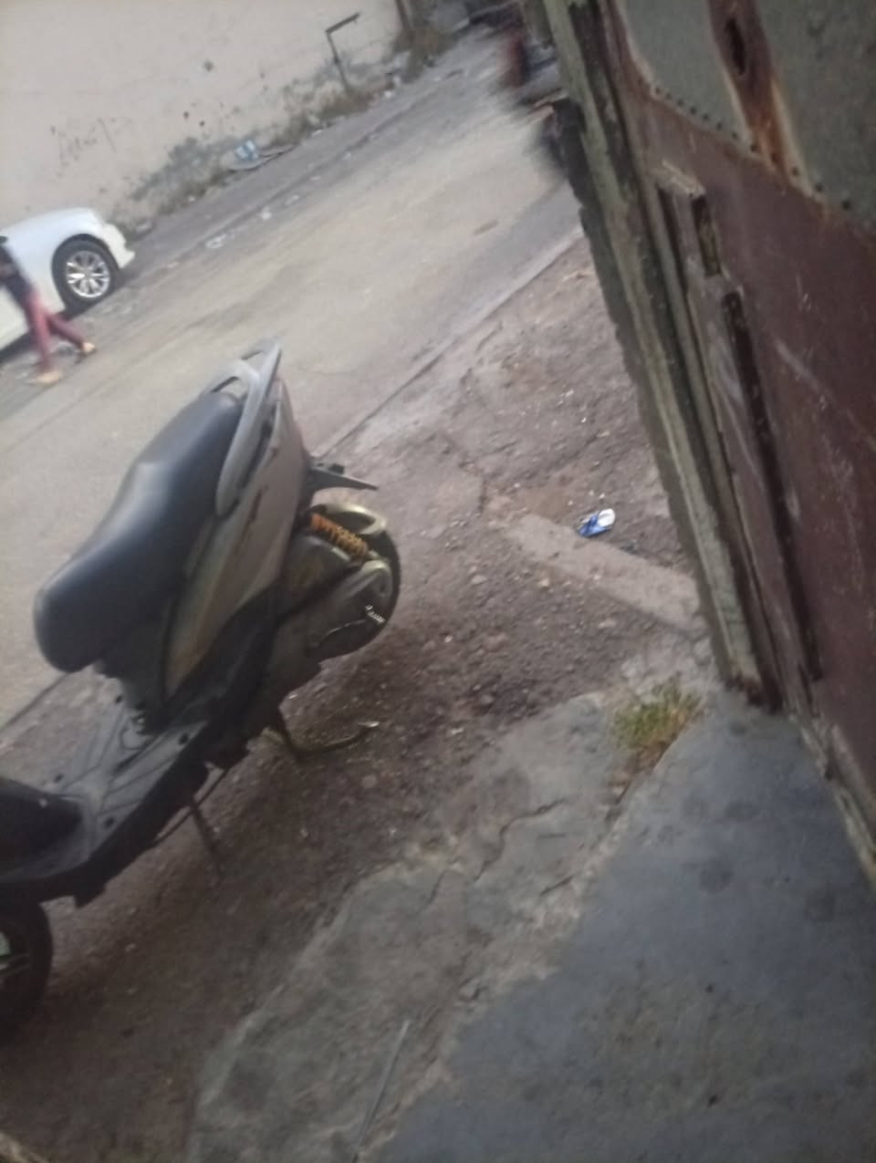 سلام عليكم عندي دراجه ثعلب نوزلجدراجه جديده بلاديه اوياله امامي وخلفي اوصلنصه رياضيه جعره وزهاومكينه ناعمه خرسه مكاني بغداد جديده النعيريه السعر350اوبيهه مجال بسيط***********
