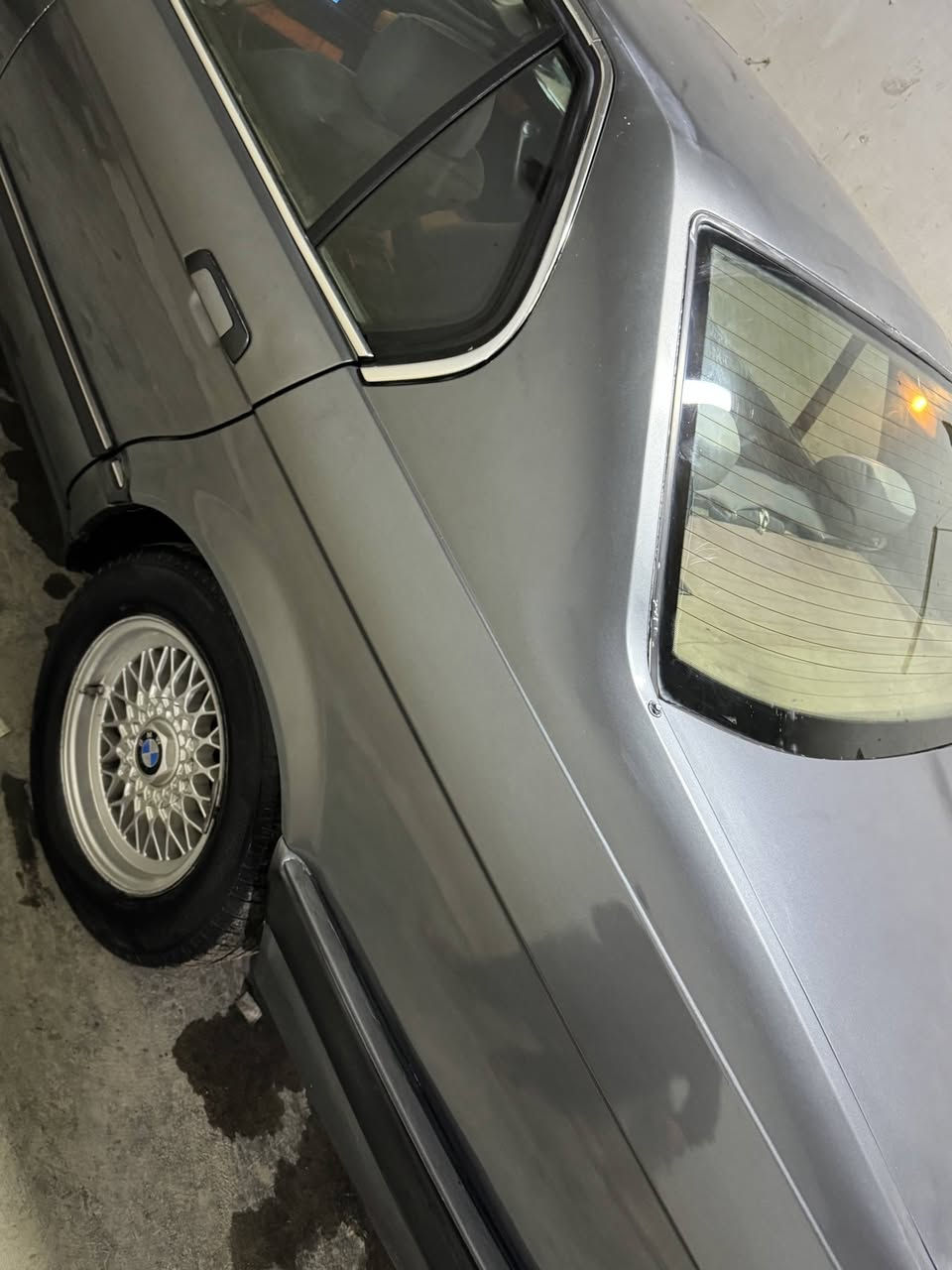 السلام عليكم بيئم 735 موديل 92 كير محرك شرط رقم بغداد سعر الببع ٥٠ وبيها مجال قليل او مراوس  شعندك مراوس نزل بتعاليق كامري سوناته ازيره وانطي فرق نقد ***********
