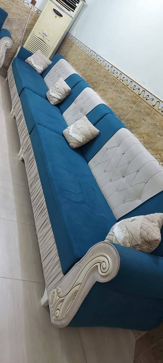 تخمين ديوان ٢٠ نفر السعر ٥٠٠ للاستفسار ***********
